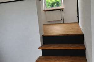 Modernisiertes Reihenhaus Terrasse, Stellplatz, Siegen-Geisweid – Starenweg 8, 57078 Geisweid, Siegen – Vorschaubild 3