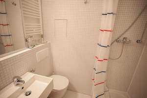 Urban Living in Prenzlauer Berg – möblierte Altbauwohnung mit Charme – Die vollständige Adresse der Immobilie erhältst du vom Anbieter., 10435 Prenzlauer Berg, Berlin – Vorschaubild 10