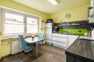 Vielseitiges Reihenmittelhaus mit Einliegerwohnung, Kachelofen und sonnigem Garten – Die vollständige Adresse der Immobilie erhältst du vom Anbieter., 88416 Ochsenhausen – Vorschaubild 9