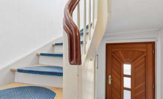 Zweifamilienhaus mit Anbau in zentraler Lage von Landau - Ein Ort zum Wohlfühlen und Investieren