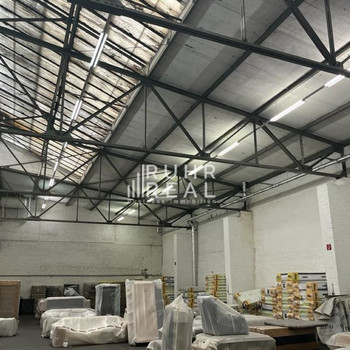 Attraktive Logistik-/ Produktionshalle mit Bürofläche in Köln | gute ÖPNV-Anbindung | RUHR REAL