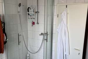 WG- geeignete großzügige 5-Zimmer-Wohnung in Düsseldorf-Lierenfeld – Die vollständige Adresse der Immobilie erhältst du vom Anbieter., 40231 Lierenfeld, Düsseldorf – Vorschaubild 4