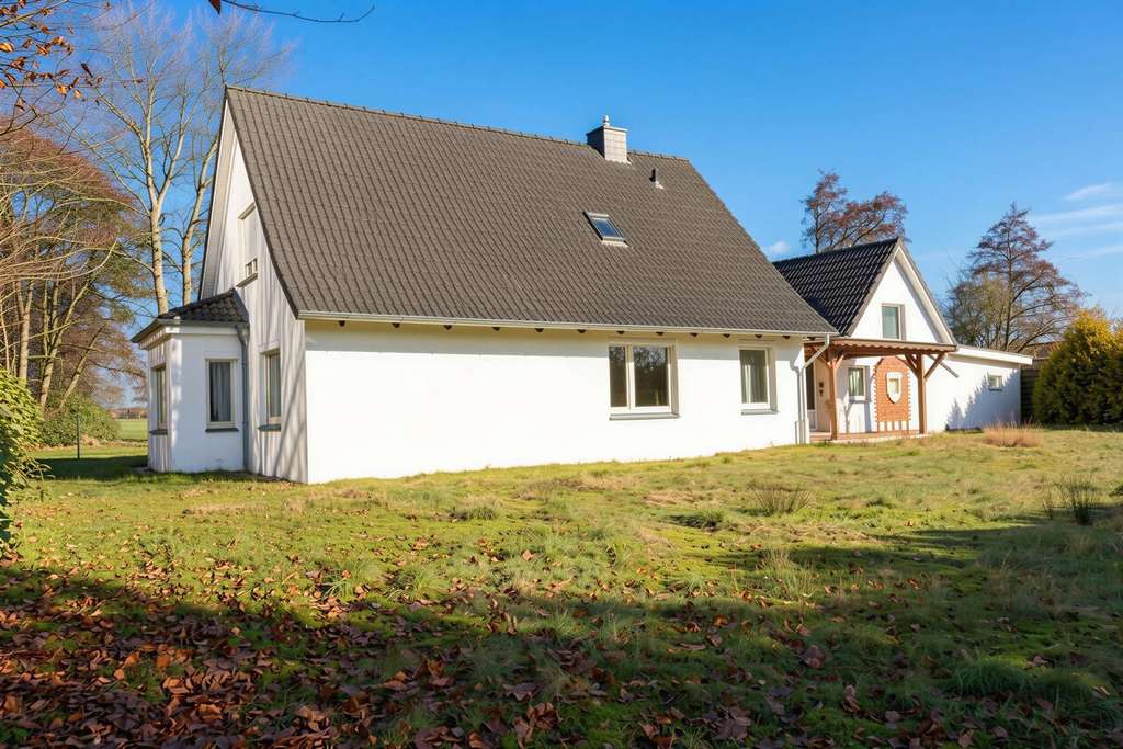 Immobilie in Halbemond - Charmantes Einfamilienhaus auf großem Grundstück – viel Potenzial in Halbemond - Bild 3