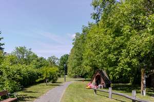 Wohnen am Park Sanssouci:                    4-Zi-Altbaujuwel mit Gemeinschaftsgarten – Die vollständige Adresse der Immobilie erhältst du vom Anbieter., 14471 Brandenburger Vorstadt, Potsdam – Vorschaubild 2