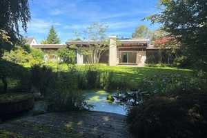Südstadtflair :  Bungalow mit idyllischem Garten und Innenpool – Solingen – Vorschaubild 1