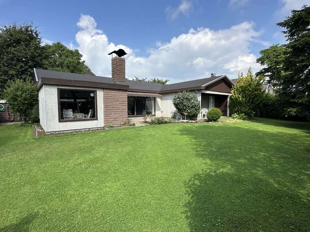 Immobilie in Jork - Komfort-Bungalow mit Einliegerwohnung und Doppelgarage - Provisionsfrei für Käufer  - Bild 0