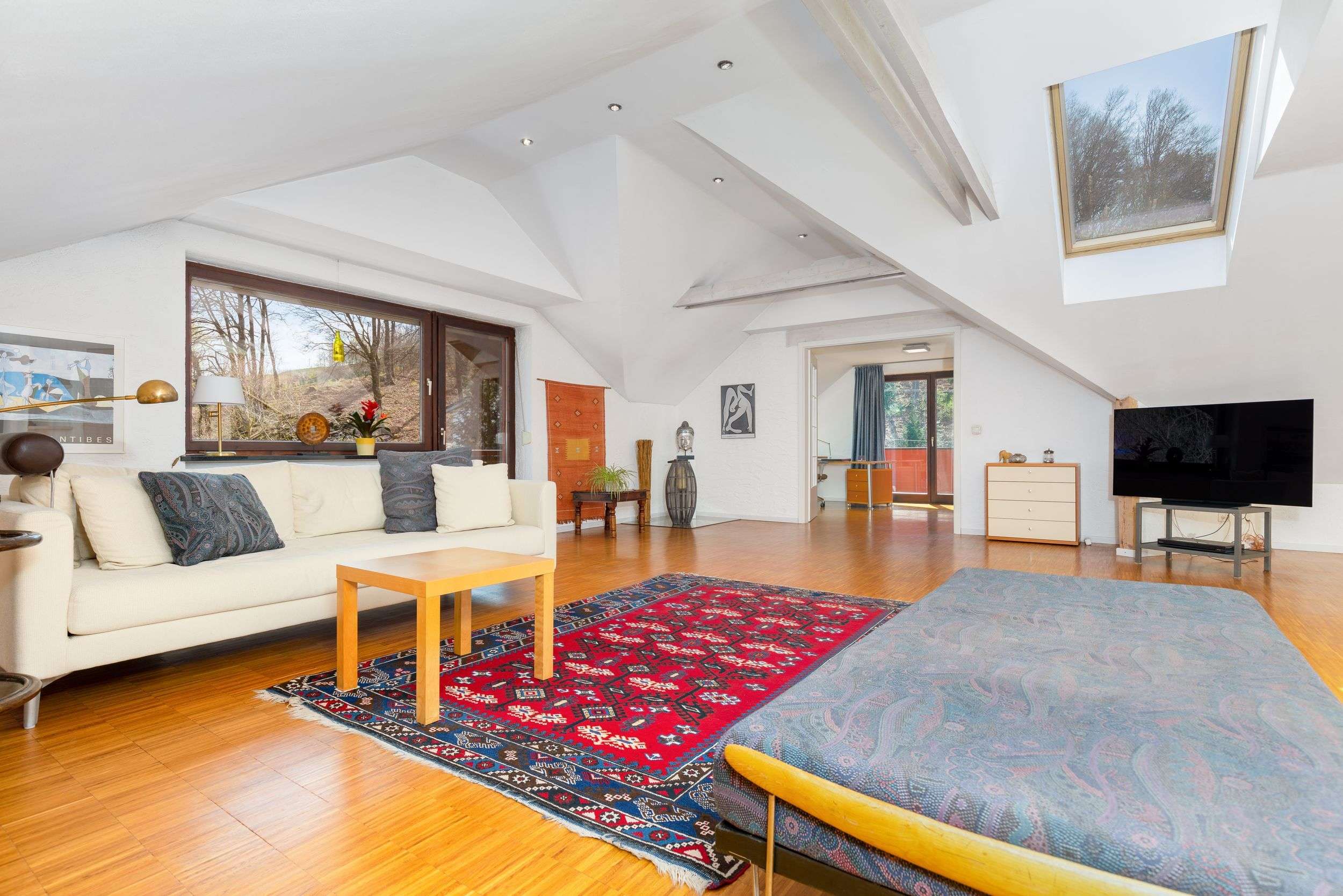 Immobilie in Rehling - Ihre Wohnzukunft mit Niveau: 6 Zimmer mit stilvollem Studio im Grünen für die ganze Familie - Bild 7