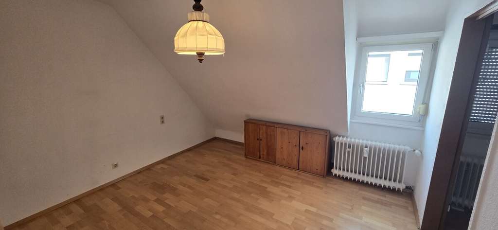 Immobilie in Neckarsulm - Charmante 4,5-Zimmer Dachgeschosswohnung in der Stadtmitte von Neckarsulm - Bild 4