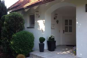 Lichtdurchflutete Doppelhaushälfte mit schönem eingewachsenen Garten – Die vollständige Adresse der Immobilie erhältst du vom Anbieter., 84034 Münchnerau, Landshut – Vorschaubild 2