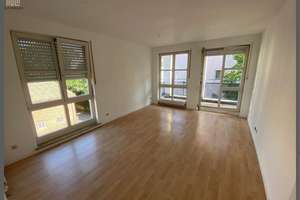 Helle 2-Zimmer-Wohnung mit Südbalkon, Einbauküche und Tiefgaragenstellplatz in Heilbronn