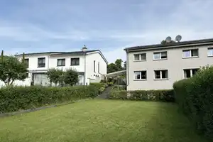 Stadt und Natur - Modernes Wohnen mit Einliegerwohnung in Frechen-Königsdorf – Rhein-Erft-Kreis – Vorschaubild 2
