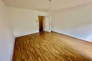 Gepflegte 4 - Zimmerwohnung mit 2 x Balkon in der Mitte Wiesbadens! – Bülowstrasse 7, 65195 Wiesbaden – Vorschaubild 5