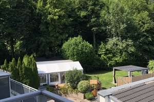 Einbauküche inklusive.  3 Zimmer, Küche, Diele, Bad, Balkon, Doppelgarage