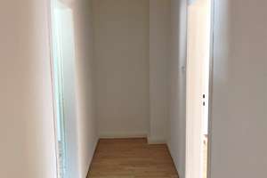 Charmante 2-Zimmer-Dachgeschosswohnung in Wuppertal als Kapitalanlage – Oberdörnen 49, 42283 Barmen, Wuppertal – Vorschaubild 2