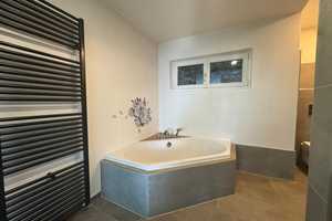 Property thumbnail 10