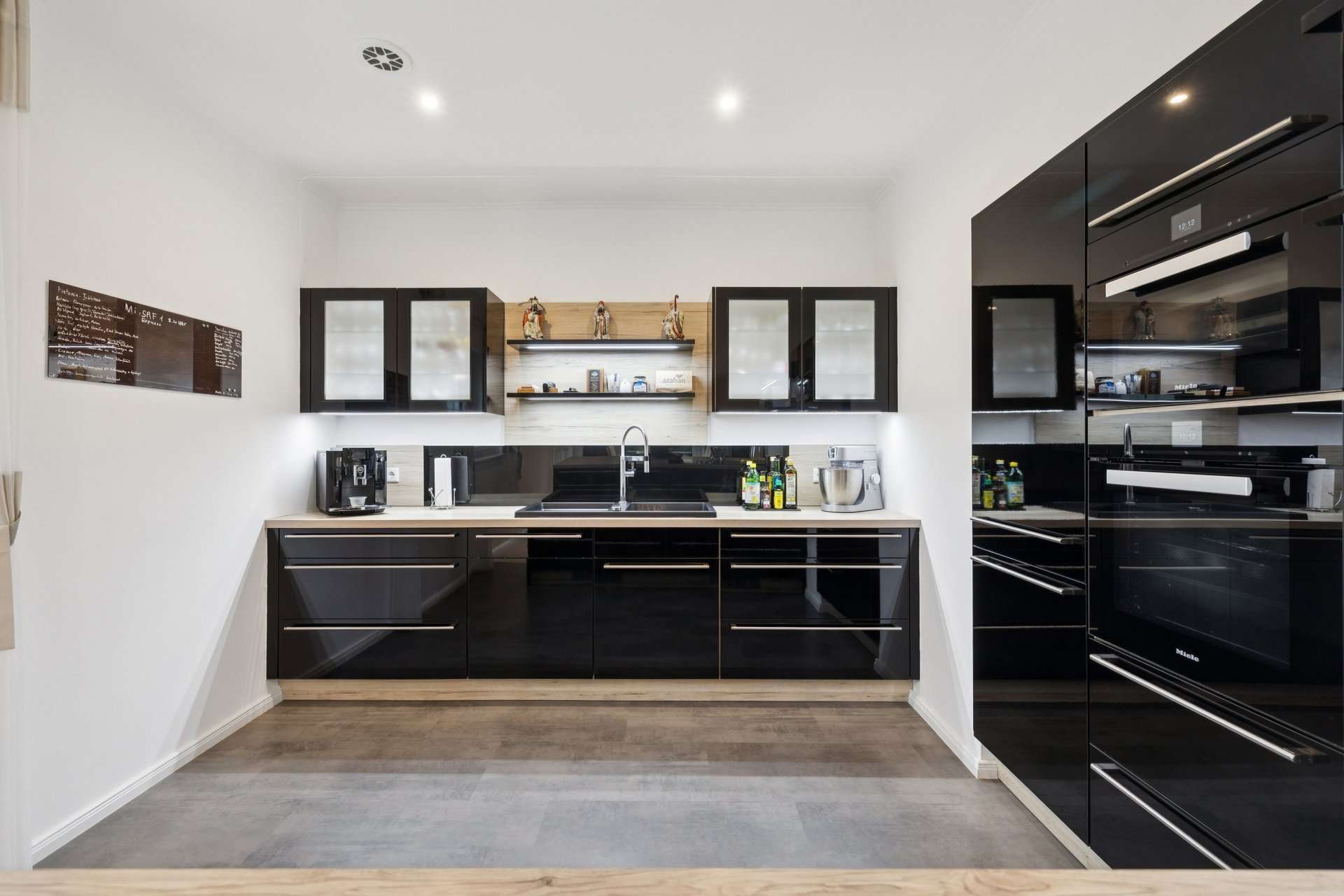 Immobilie in Hasselberg - Ankommen, Aufatmen, Wohlfühlen – hochwertiger Bungalow in Ostseenähe - Bild 8