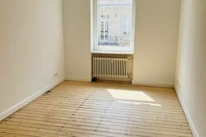 LIVE HAPPY: Erstbezug nach Renovierung in Innenstadt-Altbauwohnung mit neuer Einbauküche – Luisenstraße 17, 65185 Mitte, Wiesbaden – Vorschaubild 9