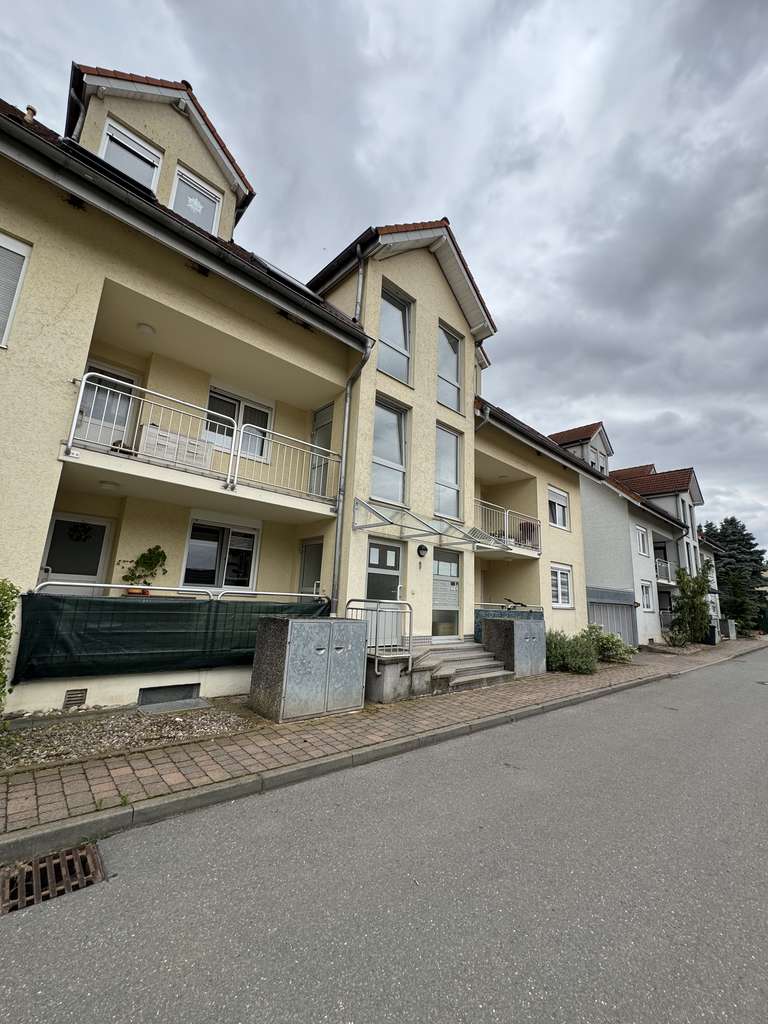 Immobilie in Nesse-Apfelstädt - Freundliche 2-Zimmerterrassenwohnung - Bild 1