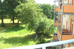 Offene Küche mit kompletter EBK - Fensterbad - Balkon - Abstellraum – Carl-von-Ossietzky-Straße 42, 9126 Chemnitz – Vorschaubild 21