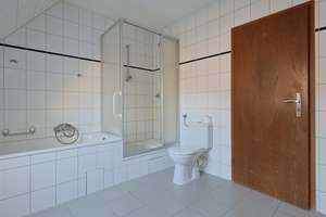 Zweifamilienhaus in bester Schmargendorflage auf großem Gartengrundstück, 7 Zimmer 2 Bäder, 258 m² – Die vollständige Adresse der Immobilie erhältst du vom Anbieter., 14193 Schmargendorf, Berlin – Vorschaubild 15