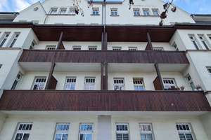 Komfortabel wohnen: Geräumige Wohnküche, überdachter Balkon & Bad mit Wanne/Dusche (Stellplatz mgl.) – Heinrich-Schütz-Straße 124, 9130 Yorckgebiet, Chemnitz – Vorschaubild 7