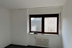 Helle, sanierte 3,5-Zi.-Wohnung mit Küche und Balkon in Gelsenkirchen-Erle – Marktstraße 9, 45891 Erle, Gelsenkirchen – Vorschaubild 1