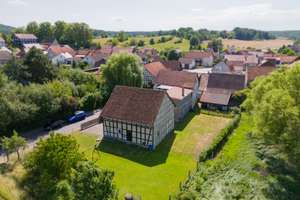 Fachwerk Bauernhof mit Scheune und großem Garten, Familienidyll bei Heldburg! – Die vollständige Adresse der Immobilie erhältst du vom Anbieter., 98663 Hellingen – Vorschaubild 4