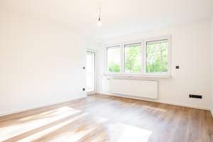 KEINE KÄUFERPROVISION Schick sanierte Erdgeschosswohnung mit Westbalkon in Bielefeld Sennestadt