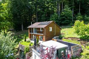 Idyllisches Einfamilienhaus mit Baupotential für 2 weitere Häuser! Einzigartige Chance! – Die vollständige Adresse der Immobilie erhältst du vom Anbieter., 91249 Weigendorf – Vorschaubild 2