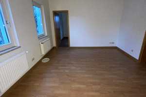Gemütliche Dachgeschosswohnung in Marktnähe – Lindenstraße 3, 9376 Erzgebirgskreis – Vorschaubild 4