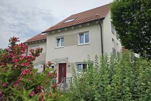 Top-Lage: Helles Reiheneckhaus mit 6 Zimmern in Fürstenfeldbruck – Zum Krebsenbach 10, 82256 Fürstenfeldbruck – Vorschaubild 2