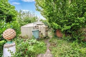 Großes Grundstück, großes Potential - Einfamilienhaus in Bremen-Rönnebeck – Die vollständige Adresse der Immobilie erhältst du vom Anbieter., 28777 Rönnebeck, Bremen – Vorschaubild 6