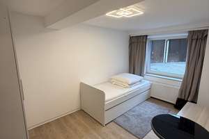 Stilvoll modernisiert: 2-Zimmer-Wohnung in Friedrichshafen – 88045 Friedrichshafen – Vorschaubild 3