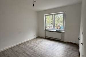 moderne Wohnung in zentraler Lage | Duschbad mit Fenster – Grenzstr. 66, 45881 Schalke, Gelsenkirchen – Vorschaubild 2