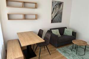 Schöne, helle  1,5-Zimmer Wohnung in Wiesbaden-Biebrich – Die vollständige Adresse der Immobilie erhältst du vom Anbieter., 65187 Biebrich, Wiesbaden – Vorschaubild 1