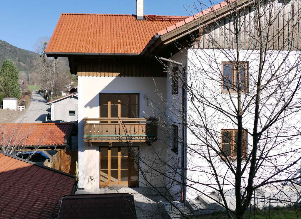 Immobilie in Lenggries - Geräumige Split-Level-Wohnung mit Bergpanorama - Bild 0