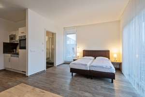 Kapitalanlage I Vollmöbliertes 1-Zimmer Apartment mit Balkon und Küche I provisionsfrei – Erich-Thilo-Str. 1, 12489 Adlershof, Berlin – Vorschaubild 5
