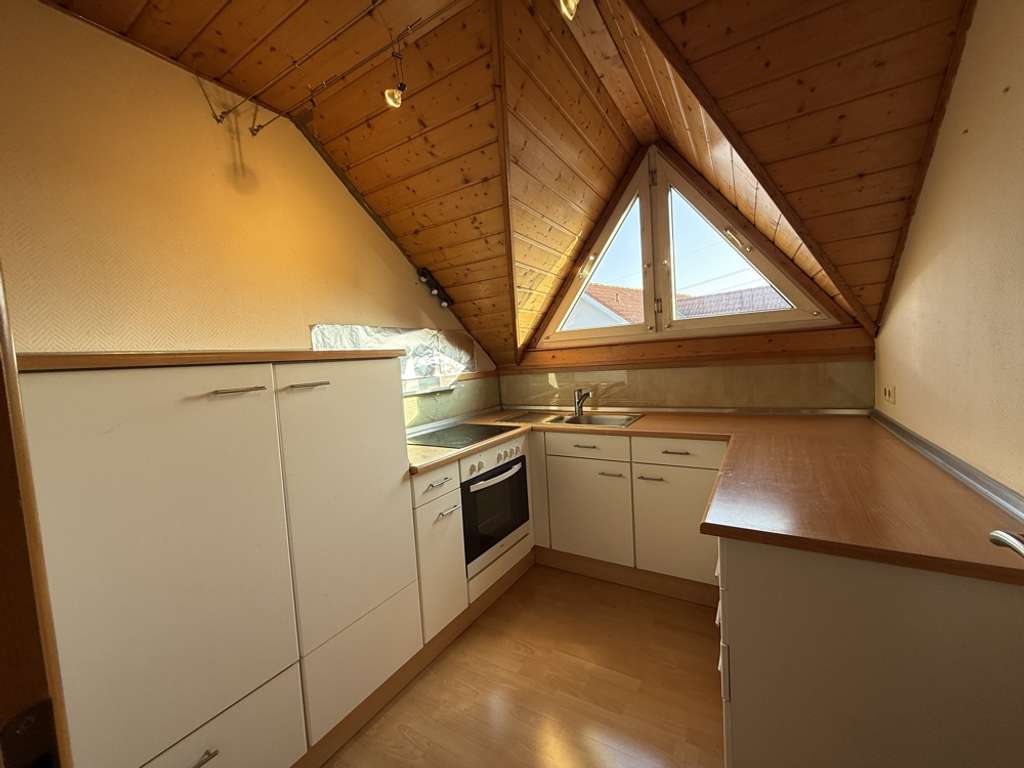 Immobilie in Rülzheim - Gemütliche 3-ZKB-Wohnung im Dachgeschoss in Rülzheim - Bild 2