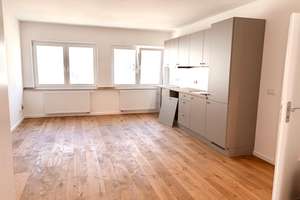 Top saniert 2-ZI-Wohnung am Harras, U-Bahn ums Eck & Balkon inklusive – einziehen und wohlfühlen – Die vollständige Adresse der Immobilie erhältst du vom Anbieter., 81369 Mittersendling, München – Vorschaubild 2