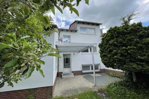 Doppelhaushälfte mit Garage und kleinem Garten.
Individuelle Raumaufteilung  – Göttingen (Kreis) – Vorschaubild 3