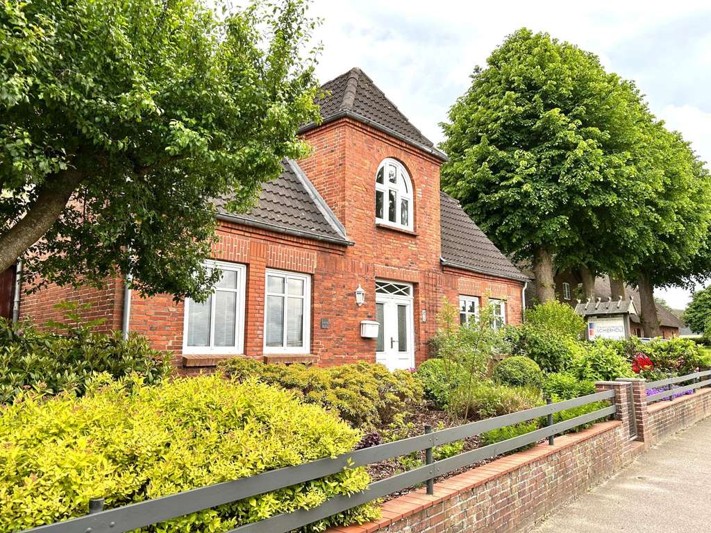 Immobilie in Stapel - Charmantes Wohnhaus in Stapel mit modernem Komfort - bezugsfertig und laufend modernisiert - Bild 0