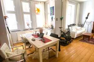 Zentrale, charmante 3-Raum-Wohnung in Oberkassel – Düsseldorf – Vorschaubild 1