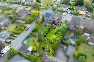 KR-Uerdingen: 3-Parteienhaus auf parkähnlichem Grundstück – Die vollständige Adresse der Immobilie erhältst du vom Anbieter., 47829 Uerdingen, Krefeld – Vorschaubild 4