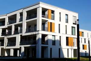Repräsentativer Wohnbereich, offene Wohnküche mit EBK und  Sonnenterrasse. – An der Lingenmühle 6, 41061 Gladbach, Mönchengladbach – Vorschaubild 33