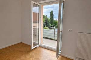 Familienfreundliche sanierte 3-Zimmer-Altbauwohnung | EBK | Balkon | Stellplatz | Abstellzimmer