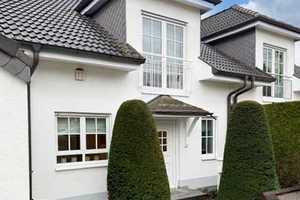 Moderne Doppelhaushälfte in Bad Homburg-Dornholzhausen zu vermieten – Hochtaunuskreis – Vorschaubild 1