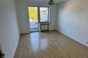 Attraktive 2-Zimmer-Wohnung nahe Aachener Hauptbahnhof – Zentrale Lage mit kurzen Wegen zur Innensta – Bahnhofstr. 23, 52064 Marschiertor, Aachen – Vorschaubild 3