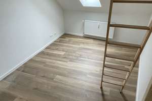 WG-Zimmer in renovierter Dachgeschosswohnung in bester Lage! – Die vollständige Adresse der Immobilie erhältst du vom Anbieter., 53115 Poppelsdorf, Bonn – Vorschaubild 2