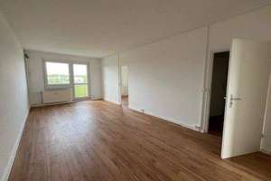 Moderne 3-Zimmer-Wohnung im Herzen von Zwickau mit Balkon – Neuplanitzer Straße 27, 8062 Neuplanitz, Zwickau – Vorschaubild 4