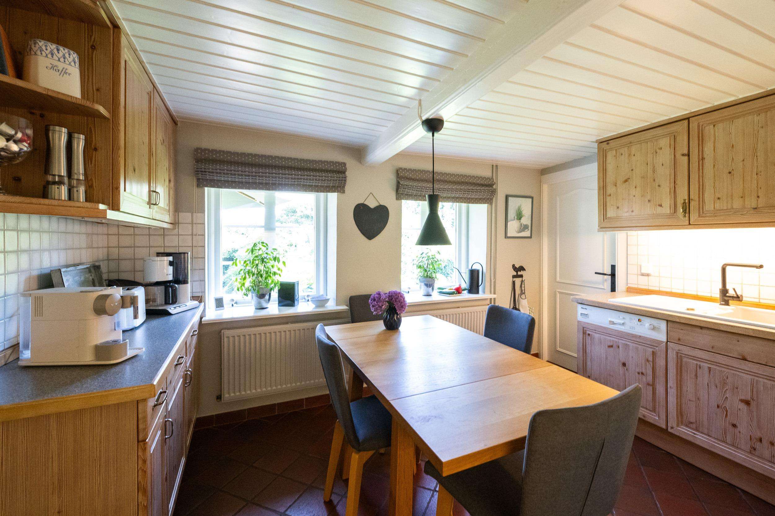 Immobilie in Risum-Lindholm - Idyllisches Friesenhaus unter Reet in bevorzugter Wohnlage - Bild 17